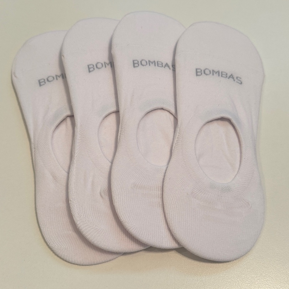 Bombas NWT women’s 4 pack medium no show socks color: white